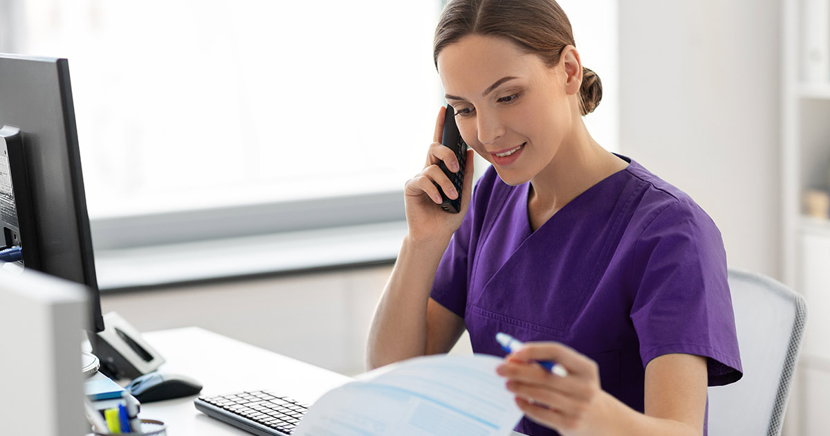 What does a transition navigator do?